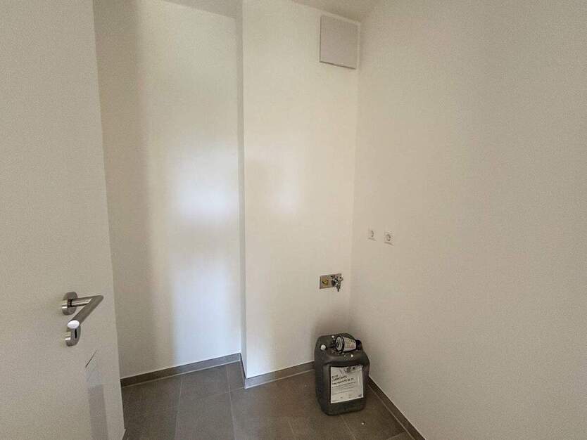 Moderner Wohnkomfort - viel Platz + Freiraum! 5 Zimmer + Süd-Balkon, Einbauküche, 2 Bäder, Aufzug 5 zimmer
