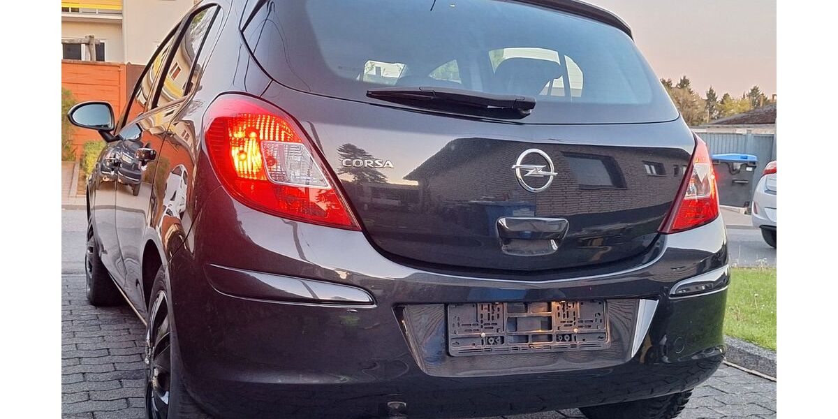 Opel Corsa 141.256 km 4.890 &euro; Flammersfeld 57632