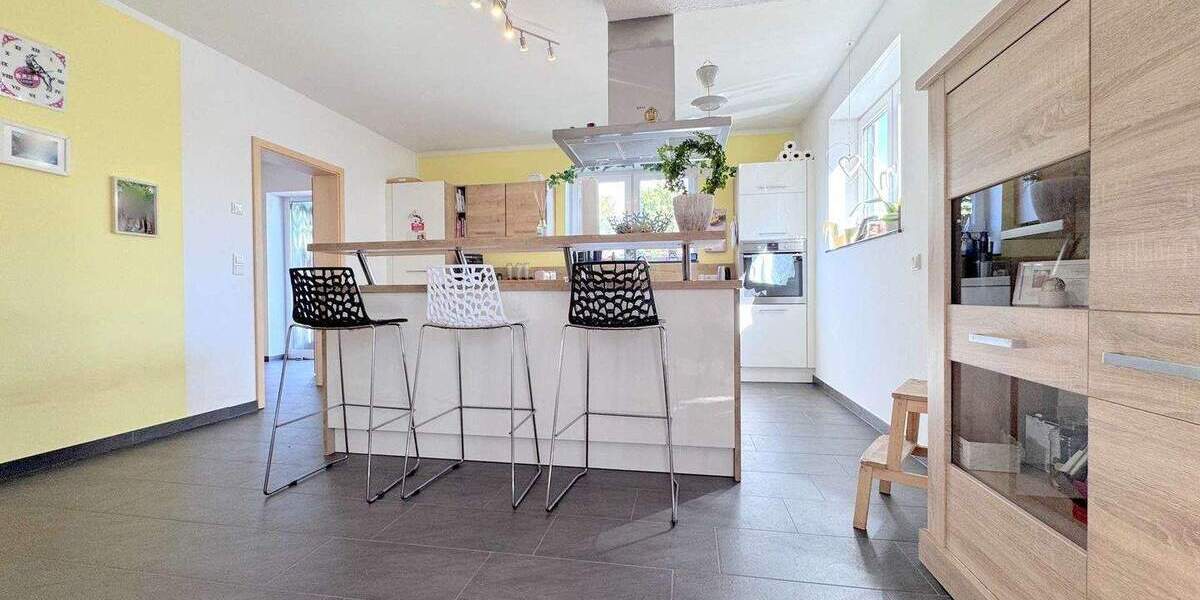Etagenwohnung Bonn Geislar - 5 Zimmer, 165 m&sup2;, 599.000&euro; | Angebot:25739552