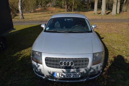 Audi TT 335.400 km 2.600 &euro; Barntrup 32683