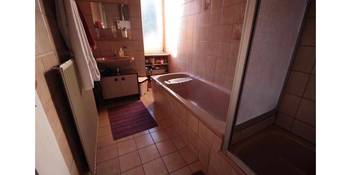 Etagenwohnung Gelnhausen - 1 Zimmer, 140 m&sup2;, 293&euro; | Angebot:25419185