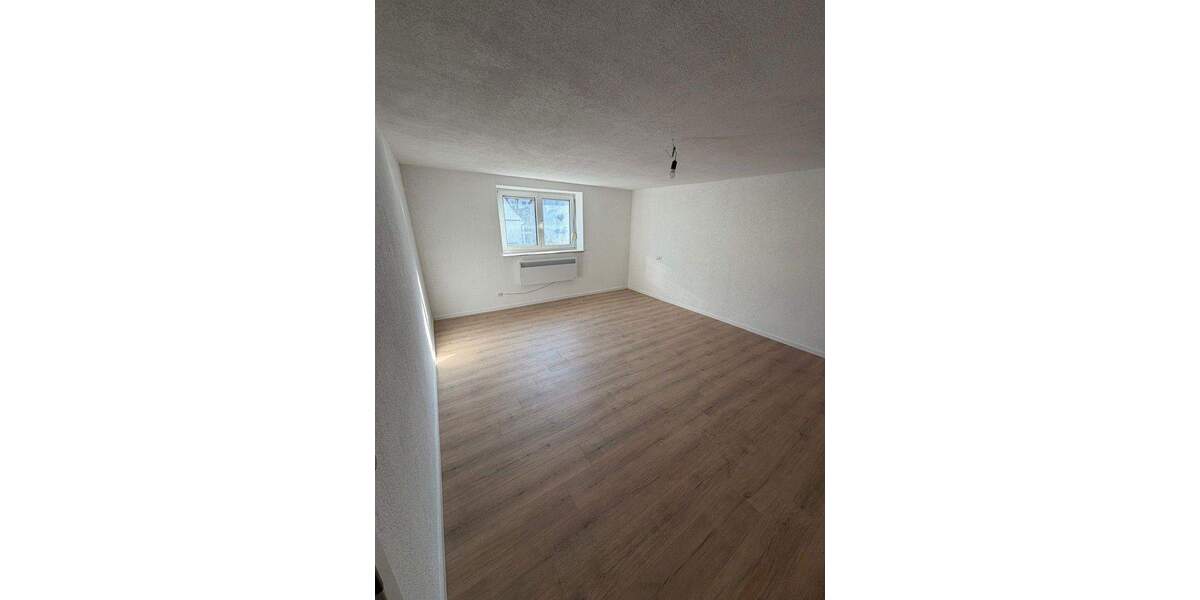 Etagenwohnung Langenau (Albeck) Albeck - 6 Zimmer, 148 m&sup2;, 250.000&euro; | Angebot:25824686