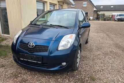 Toyota Yaris 148.000 km 2.250 &euro; Kaltenkirchen 24568