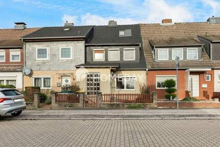 Gut gepflegtes Reihenmittelhaus mit modernem Bad, Wintergarten, Gartenlaube und ausgebautem DG 4 zimmer