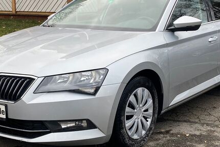 Skoda Superb 233.255 km 11.300 &euro; Freiberg 09599