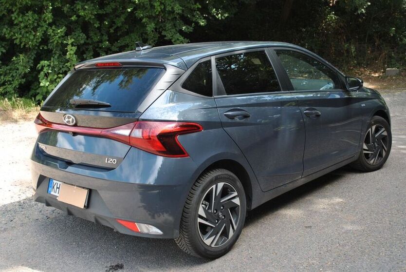 i20