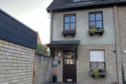 Charmantes Reihenendhaus in Bestlage im Vluyner Norden mit Garten