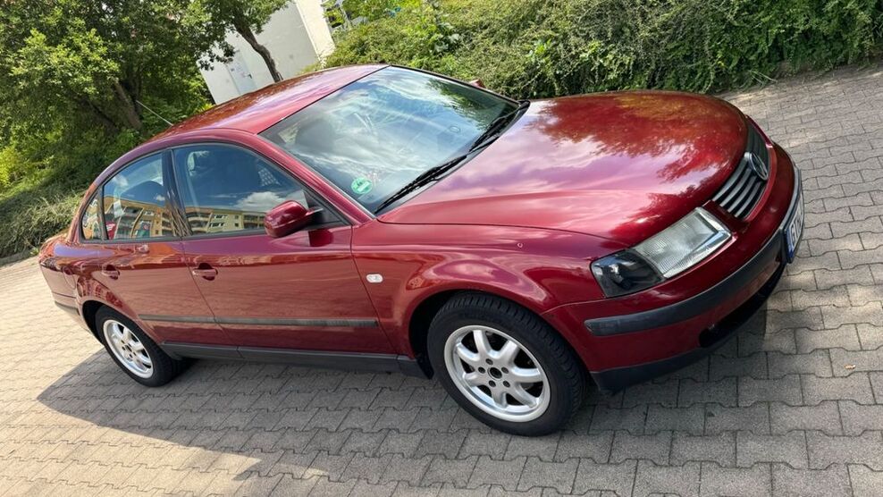VW Passat 183.134 km 2.300 € Gotha 99867
