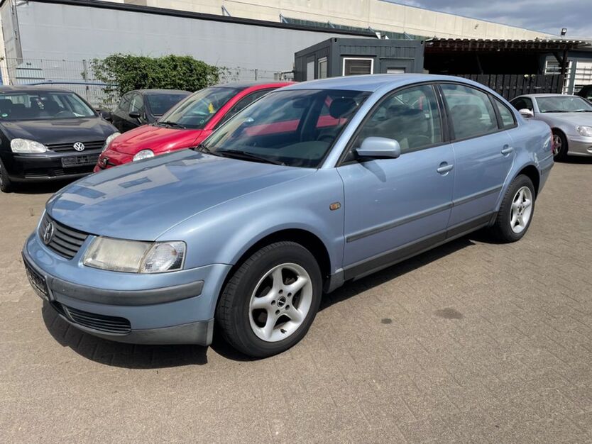 VW Passat 215.000 km 1.199 € Frankfurt am Main 60314