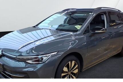 VW Golf 29.700 km 23.999 &euro; Büdingen-Düdelsheim 63654