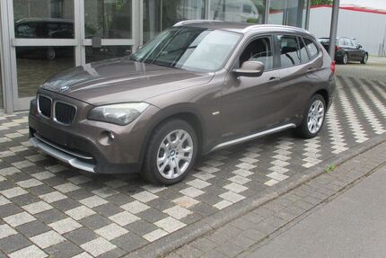 BMW X1 323.000 km 4.500 &euro; Stadtoldendorf 37627