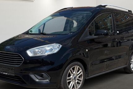 Ford Tourneo Courier 130.796 km 4.599 &euro; Berlin 12681