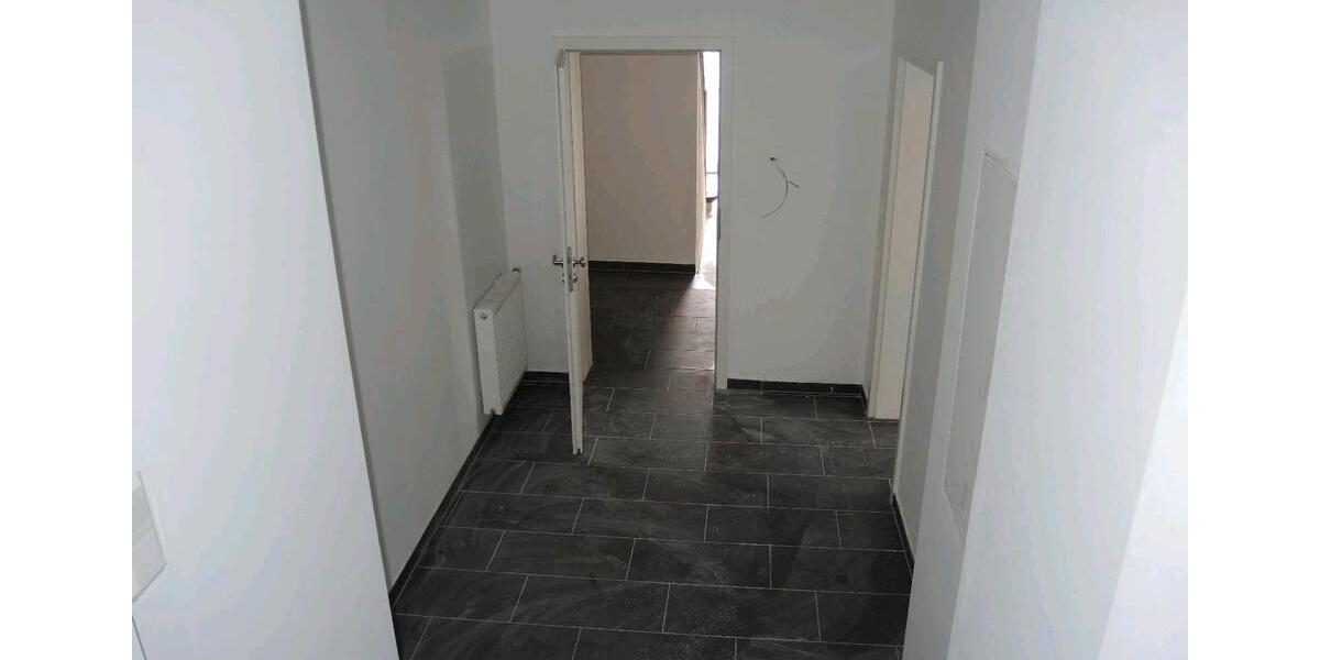 Erdgeschoßwohnung Bergisch Gladbach - 2 Zimmer, 75 m&sup2;, 1.200&euro; | Angebot:24808583