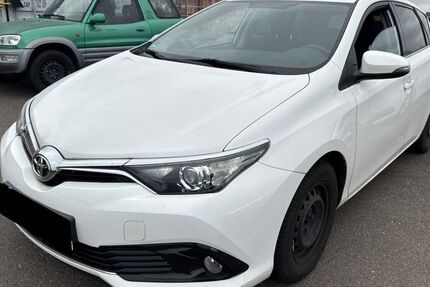 Toyota Auris 59.400 km 12.890 &euro; Willmering 93497