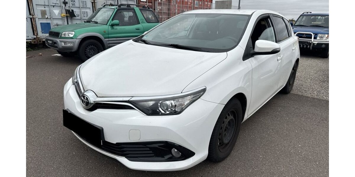 Toyota Auris 59.400 km 12.890 &euro; Willmering 93497