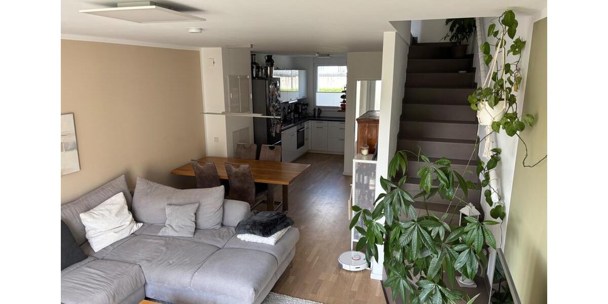 Reihenhaus Frankfurt am Main Ost - 3.5 Zimmer, 88 m&sup2;, 1.920&euro; | Angebot:26601588