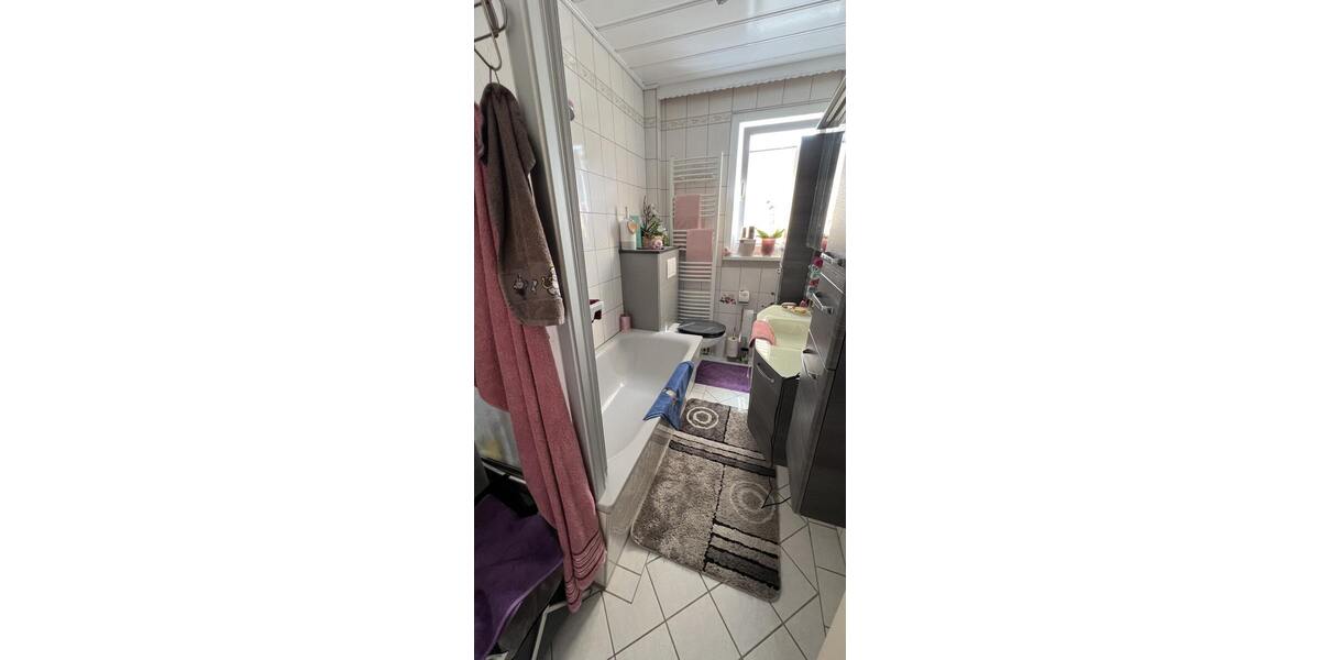Wohnhaus mit Ladengeschäft im Erdgeschoss in zentraler Lage - Reihenmittelhaus Rochlitz | Angebot:23815623