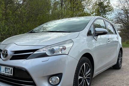 Toyota Verso 60.300 km 14.800 &euro; Langenhagen 30853