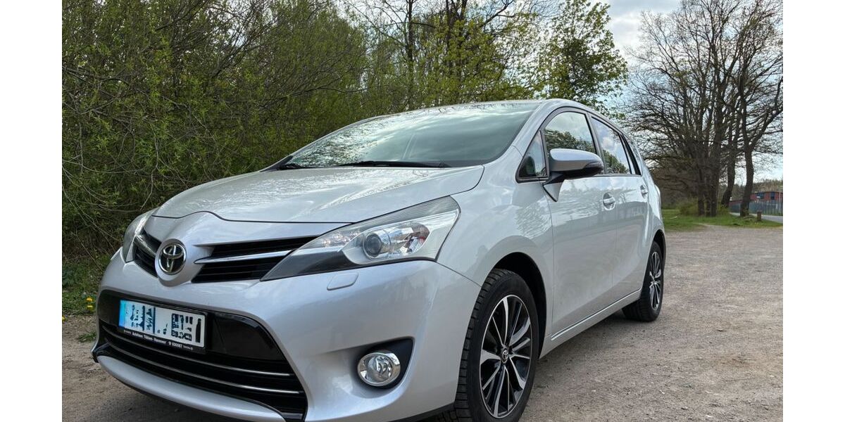 Toyota Verso 60.300 km 14.800 &euro; Langenhagen 30853