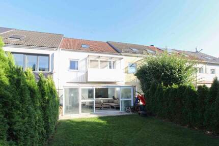 Attraktives modernes Reihenmittelhaus mit Wintergarten und Garten in ruhiger Lage von Erding 5 zimmer