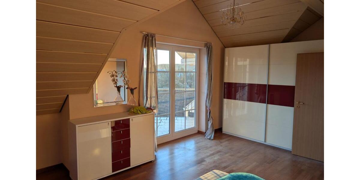 Einfamilienhaus Schöntal - 7 Zimmer, 210 m&sup2;, 1.900&euro; | Angebot:24585632