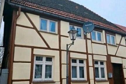 Haus Neustadt-Glewe Glewe - 4 Zimmer, 254 m&sup2;, 72.000&euro; | Angebot:26408694