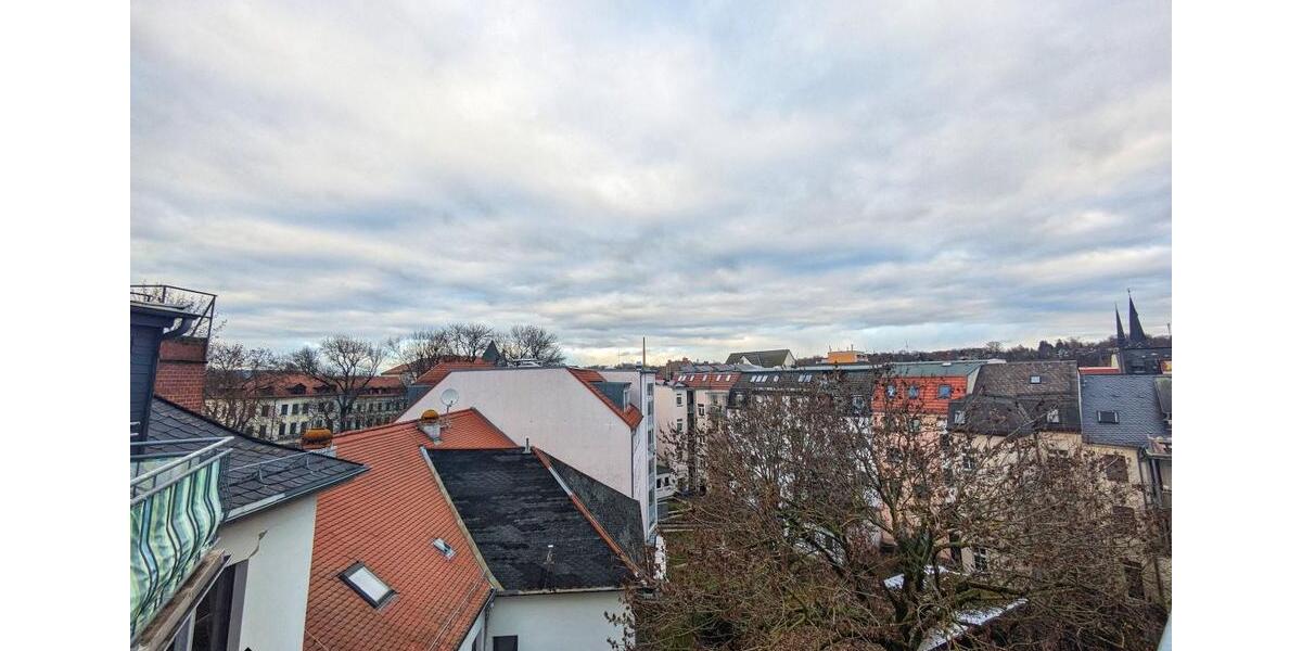 Dachgeschoßwohnung Zwickau - 3 Zimmer, 88 m&sup2;, 560&euro; | Angebot:26008237