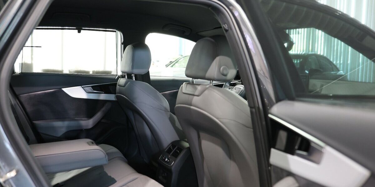 Audi A4 Avant 40 TFSI QUATTRO S-LINE SPORT BLACK TOP 113.000 km 26.888 &euro; Hamm 59077
