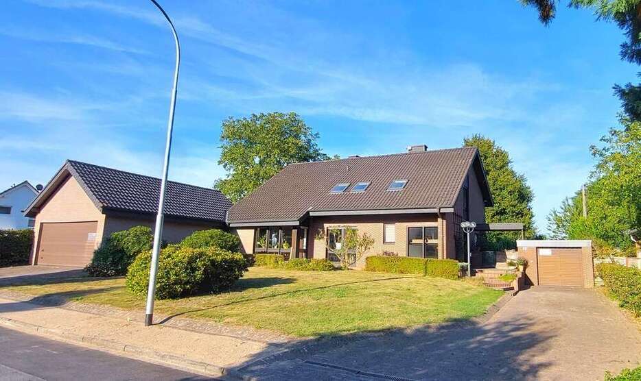 Haus zum Kaufen in Nettetal 598.000 € 235 m²