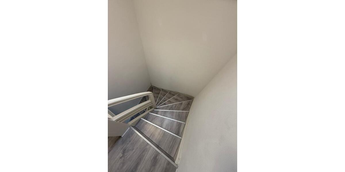 Eigentums Haus zu Vermieten 4 zimmer