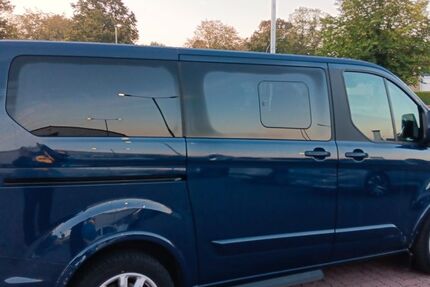 Ford Tourneo Custom 90.000 km 30.900 € Neumünster 24537