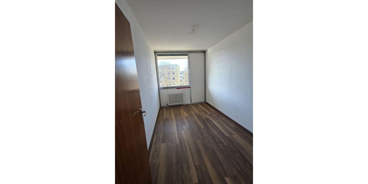 Etagenwohnung Fürstenfeldbruck - 4 Zimmer, 98 m&sup2;, 2.500&euro; | Angebot:26285852