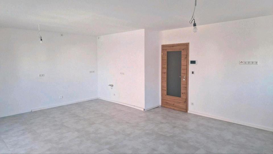 Etagenwohnung Schwandorf - 2 Zimmer, 66 m&sup2;, 735&euro; | Angebot:26395876