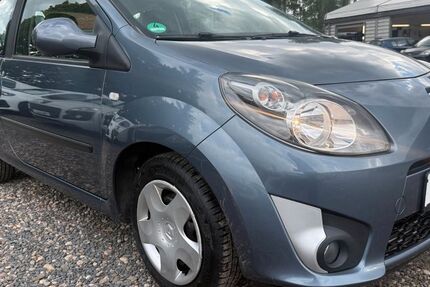 Renault Twingo 170.862 km 2.690 &euro; Hamburg 22179