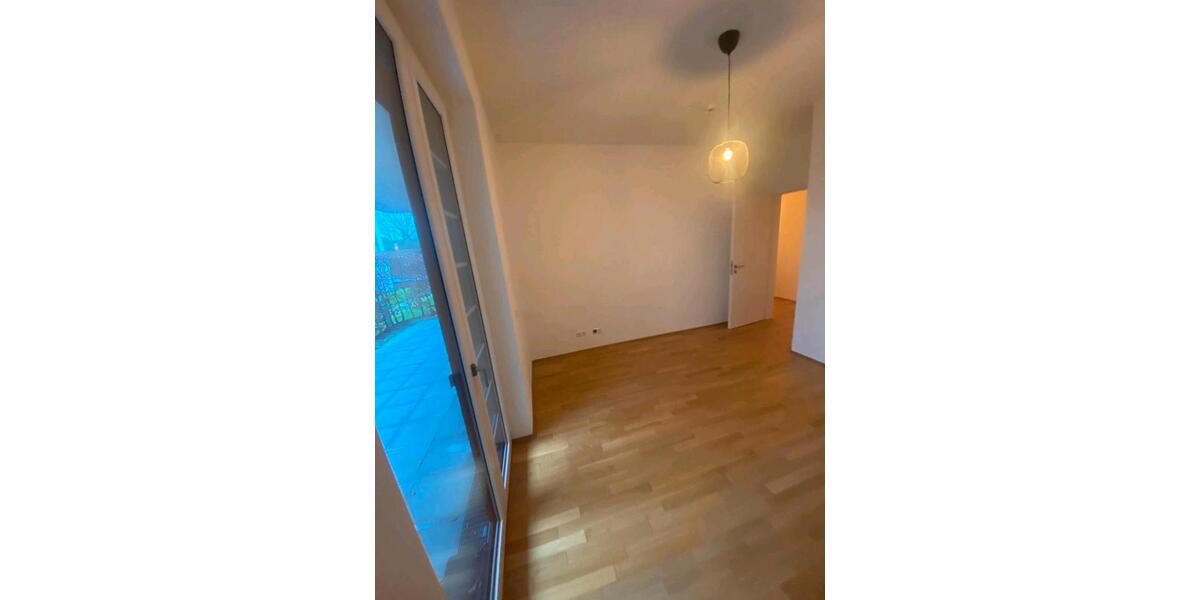 Erdgeschoßwohnung Sinsheim - 3 Zimmer, 95 m&sup2;, 1.550&euro; | Angebot:25907994
