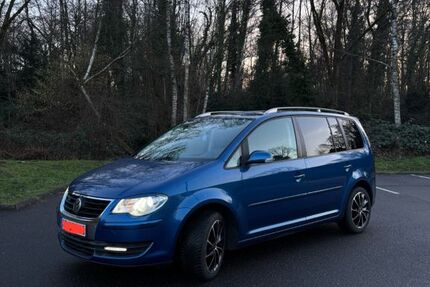 VW Touran 118.727 km 5.999 &euro; Stolberg 52222