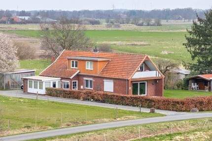 Haus Blomberg - 6 Zimmer, 125 m&sup2;, 225.000&euro; | Angebot:25815052