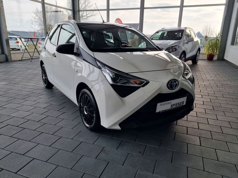 Aygo (X)
