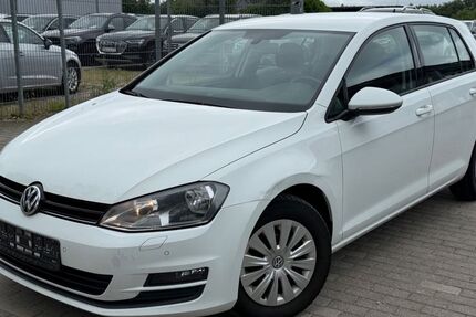 VW Golf 243.000 km 5.990 &euro; Schleswig 24837