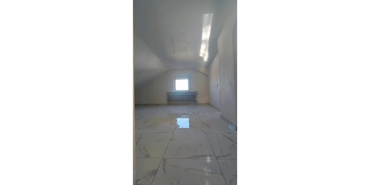 Dachgeschoßwohnung Pfedelbach - 3 Zimmer, 75 m&sup2;, 750&euro; | Angebot:26034146