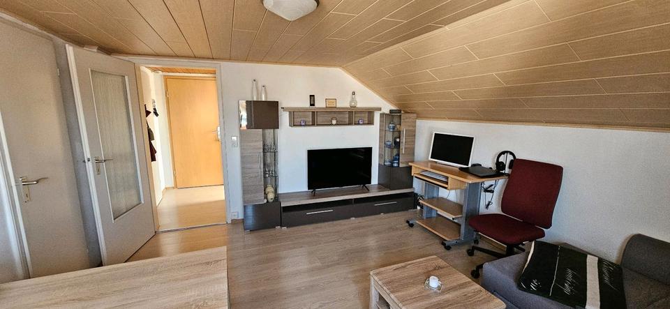 Dachgeschoßwohnung Ulm Donautal - 20 Zimmer, 40 m&sup2;, 720&euro; | Angebot:25422663