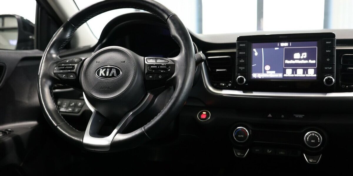 Kia Stonic 1.0 T-GDI PLATIUM-EDITION / SCHIEBEDACH / 62.000 km 14.444 &euro; Hamm 59077