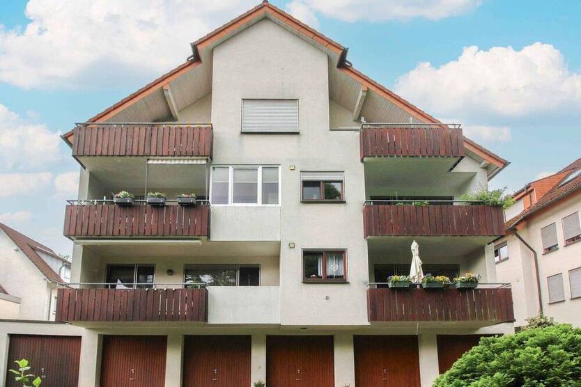 Naturnahes Wohnen: Helle 3-Zimmer-Wohnung mit Balkon & Garage