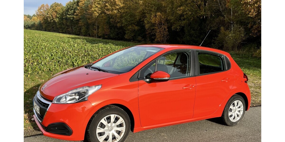Peugeot 208 Pure Tech 82 active 64.690 km 8.900 &euro; Eschede 29348