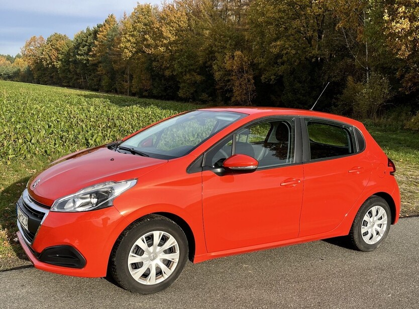 Peugeot 208 Pure Tech 82 active 64.690 km 8.900 € Eschede 29348