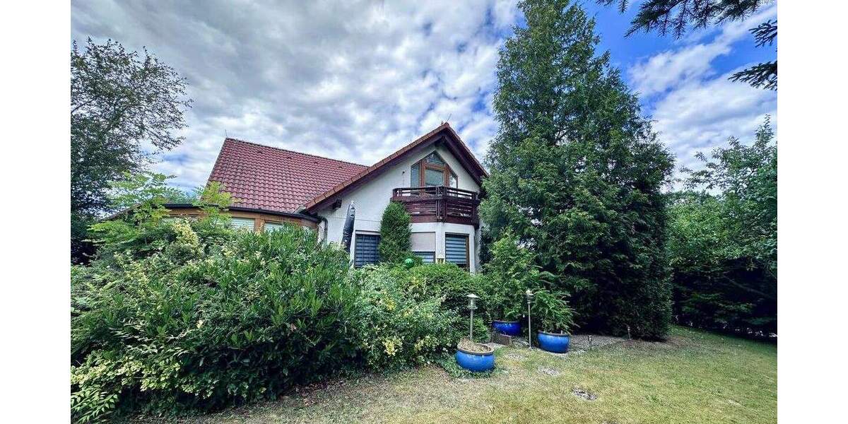 Ein idealer Platz für Ihre Familie! Gemütliches Einfamilienhaus in ruhiger Lage mit großem Garten! 4 zimmer