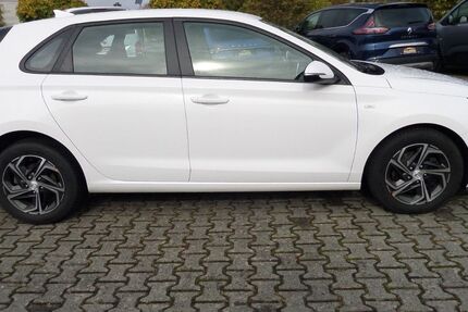 Hyundai i30 100.000 km 14.800 &euro; Erlenbach a. Main 63906