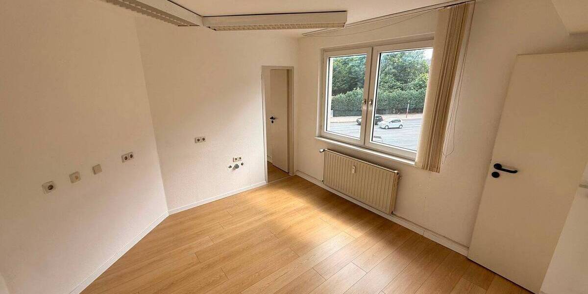Etagenwohnung Gelsenkirchen Feldmark - 9 Zimmer, 169 m&sup2;, 1.490&euro; | Angebot:26853818