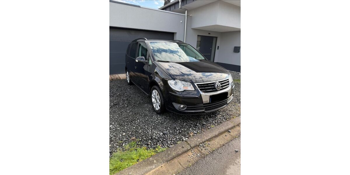 VW Touran 165.432 km 4.999 &euro; Rodenbach 57639