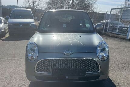 Daihatsu TREVIS